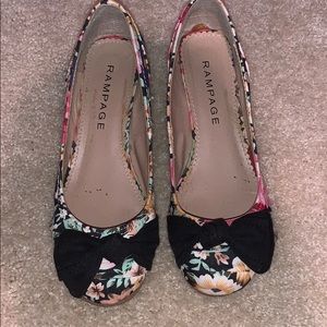 Floral wedges